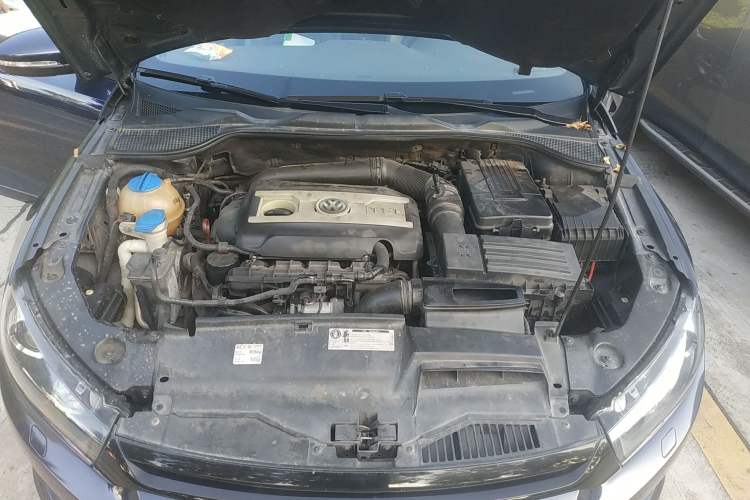 Used Volkswagen Scirocco 2011 2.0 TSI R-Line Engine Bay