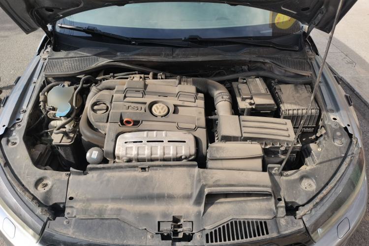 Used Volkswagen Scirocco 2011 1.4 TSI Comfort Edition Engine Bay