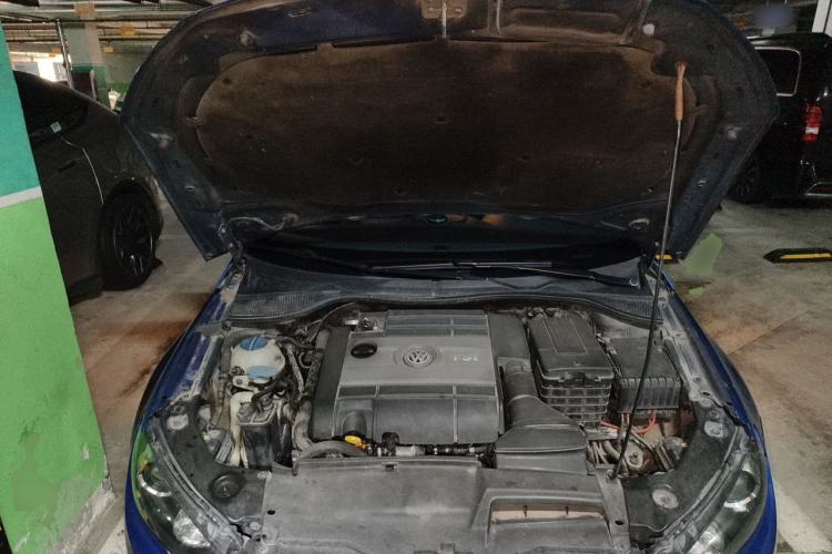 Used Volkswagen Scirocco 2011 R 2.0TSI Engine Bay