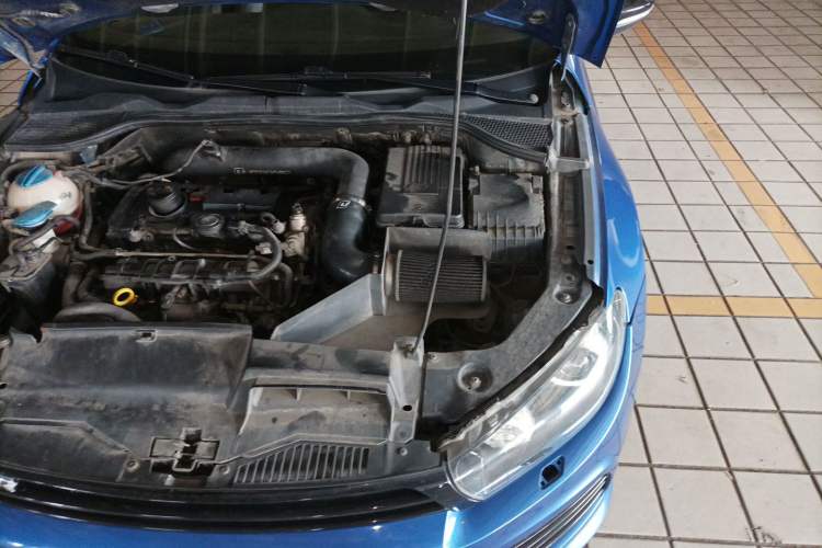 Used Volkswagen Scirocco 2011 R 2.0TSI Engine Bay Left