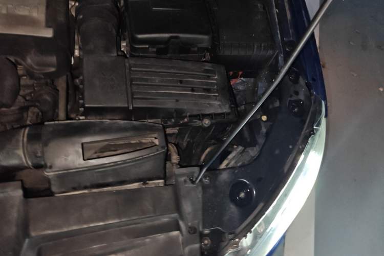 Used Volkswagen Scirocco 2011 2.0 TSI Luxury Edition Engine Bay Left