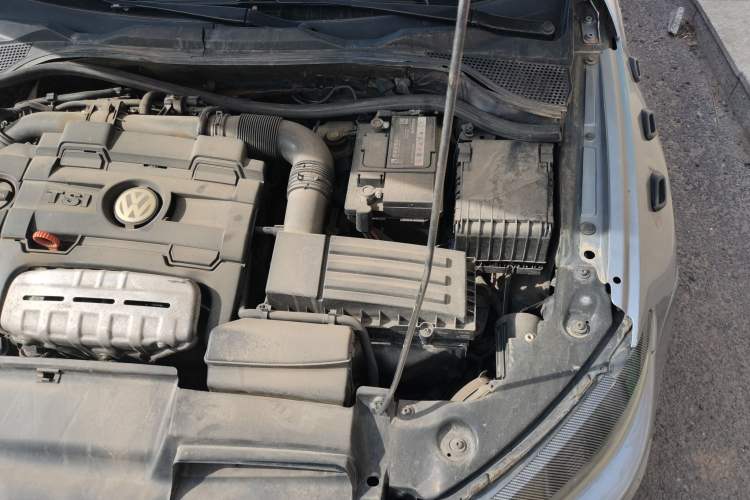 Used Volkswagen Scirocco 2011 1.4 TSI Comfort Edition Engine Bay Left