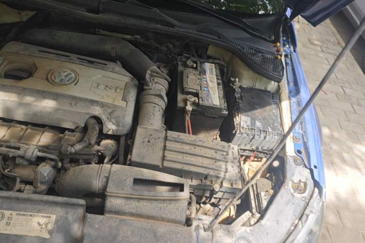 Used Volkswagen Scirocco 2011 2.0 TSI Luxury Edition Engine Bay Left