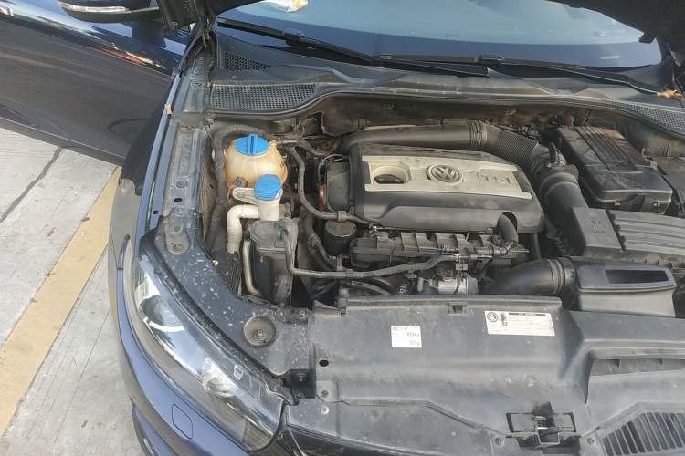 Used Volkswagen Scirocco 2011 2.0 TSI R-Line Engine Bay Right