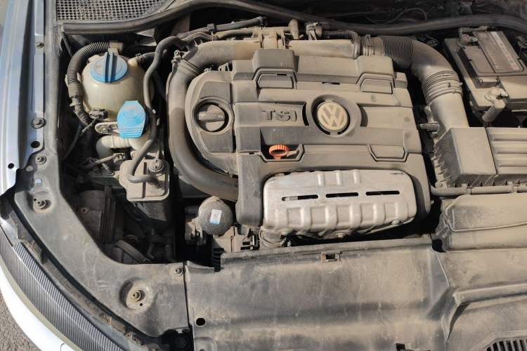 Used Volkswagen Scirocco 2011 1.4 TSI Comfort Edition Engine Bay Right