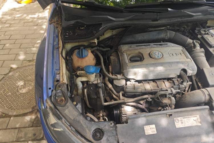 Used Volkswagen Scirocco 2011 2.0 TSI Luxury Edition Engine Bay Right