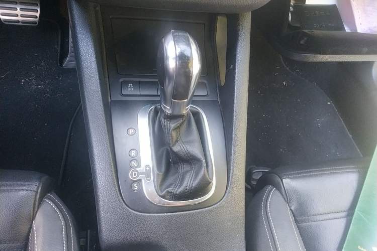 Used Volkswagen Scirocco 2011 2.0 TSI R-Line Gear Lever