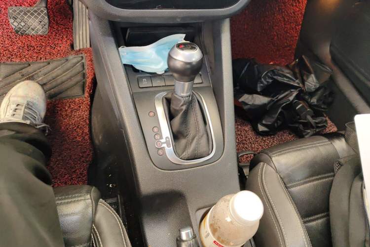 Used Volkswagen Scirocco 2011 2.0 TSI Luxury Edition Gear Lever
