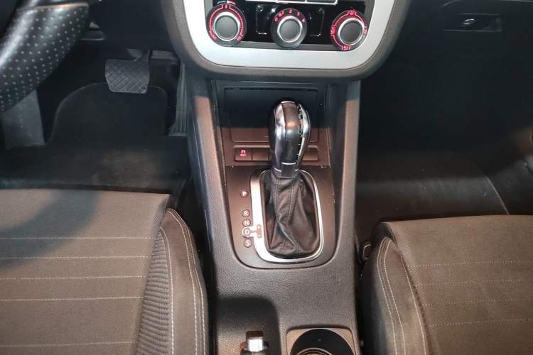 Used Volkswagen Scirocco 2011 1.4 TSI Single-Turbo Fashion Edition Gear Lever