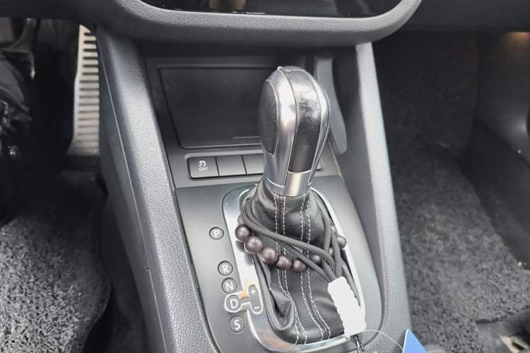 Used Volkswagen Scirocco 2011 R 2.0TSI Gear Lever