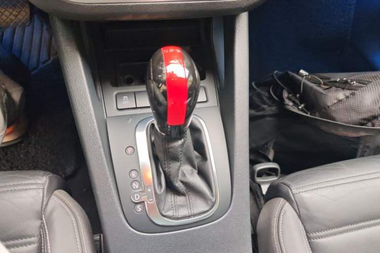 Used Volkswagen Scirocco 2011 2.0 TSI Luxury Edition Gear Lever