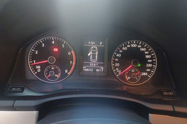 Used Volkswagen Scirocco 2011 1.4 TSI Single-Turbo Fashion Edition Instrument Cluster