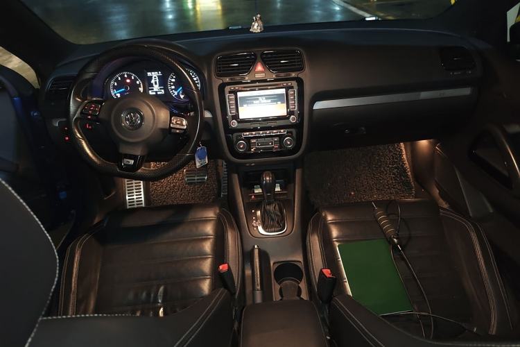 Used Volkswagen Scirocco 2011 R 2.0TSI Interior 2