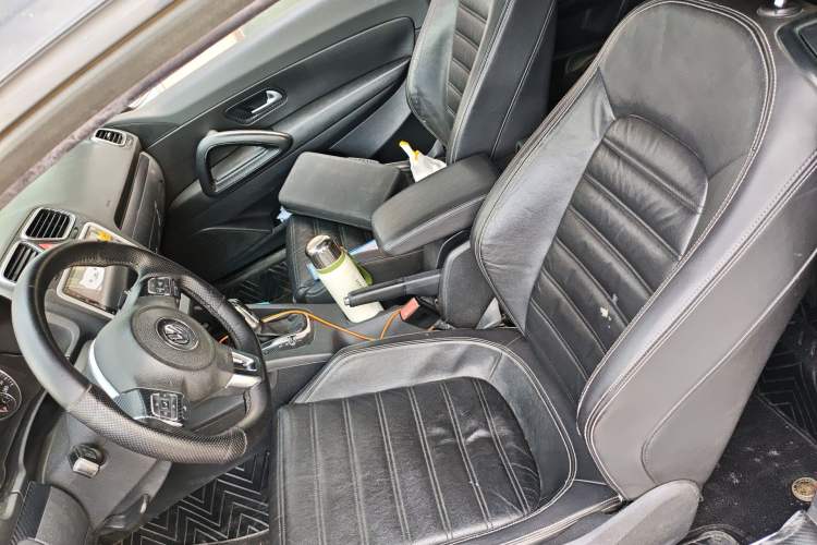 Used Volkswagen Scirocco  Left Front Seat