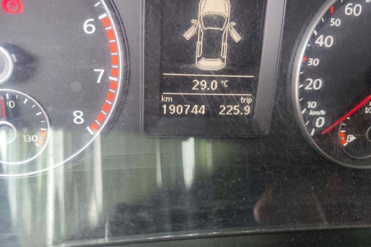 Used Volkswagen Scirocco 2011 2.0 TSI Luxury Edition Odometer Close Up