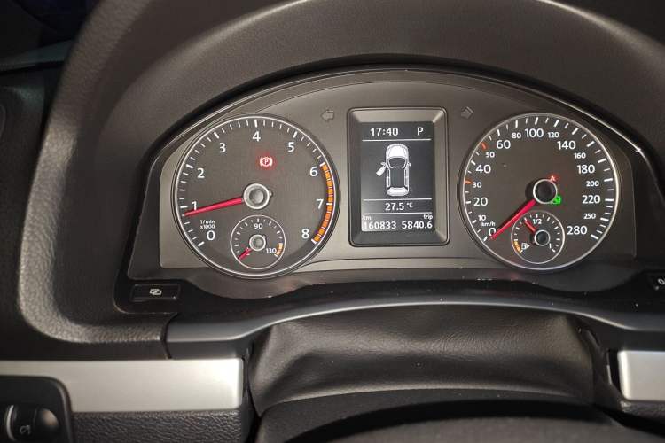 Used Volkswagen Scirocco 2011 2.0 TSI Luxury Edition Odometer Close Up