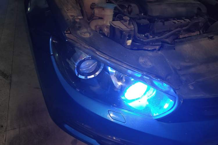 Used Volkswagen Scirocco 2011 2.0 TSI Luxury Edition Right Front Headlight