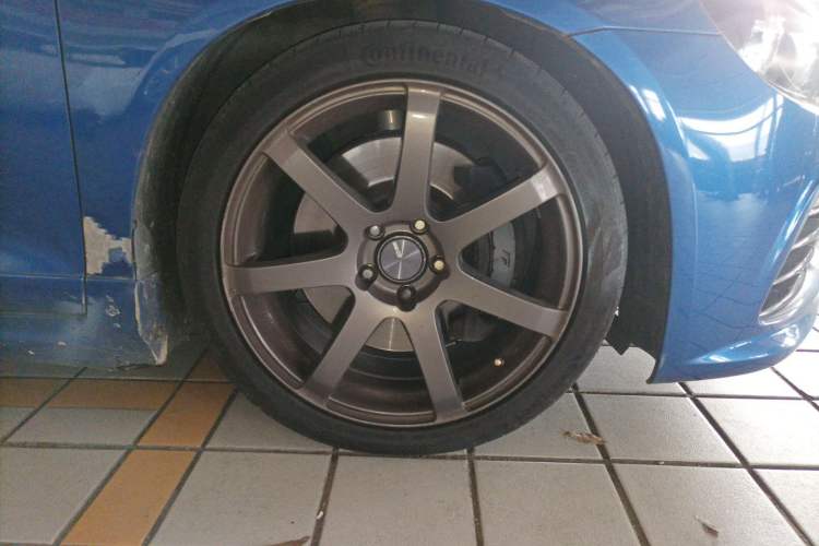 Used Volkswagen Scirocco 2011 R 2.0TSI Right Front Wheel Hub