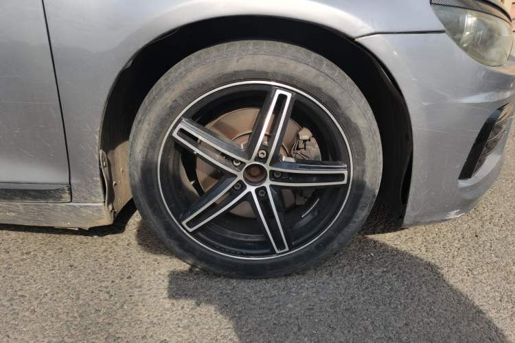 Used Volkswagen Scirocco 2011 1.4 TSI Comfort Edition Right Front Wheel Hub