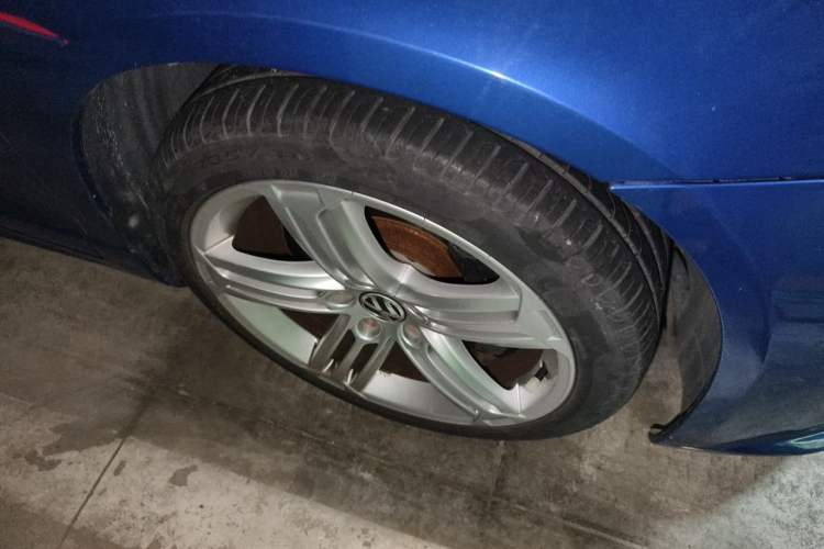 Used Volkswagen Scirocco 2011 R 2.0TSI Right Front Wheel Hub