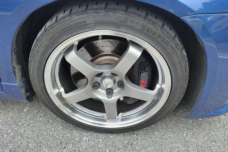 Used Volkswagen Scirocco 2011 R 2.0TSI Right Front Wheel Hub