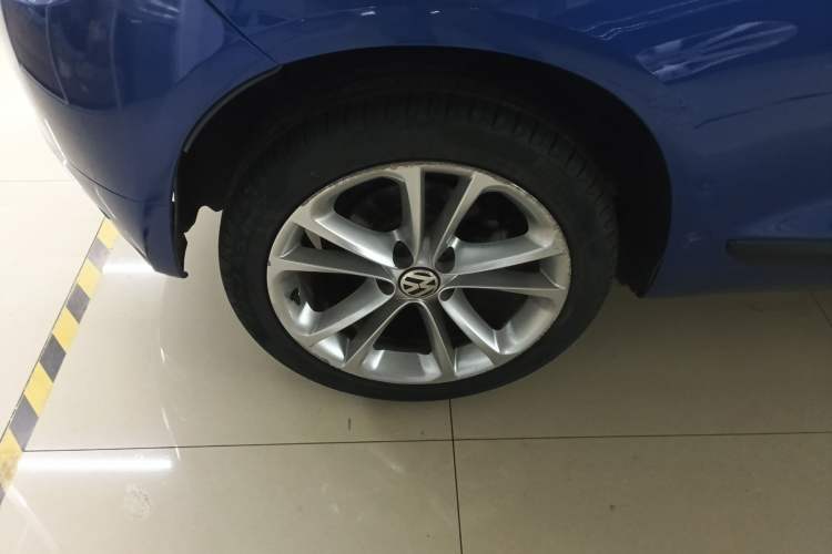 Used Volkswagen Scirocco 2011 2.0 TSI Luxury Edition Right Rear Wheel Hub