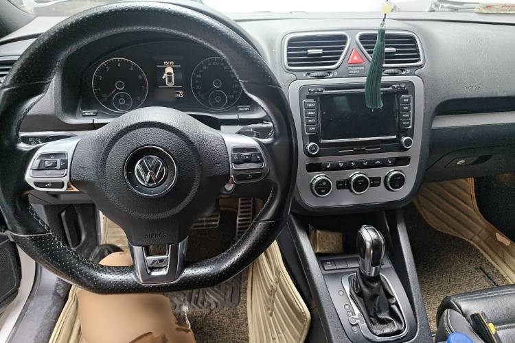 Used Volkswagen Scirocco 2011 2.0 TSI R-Line Center Console