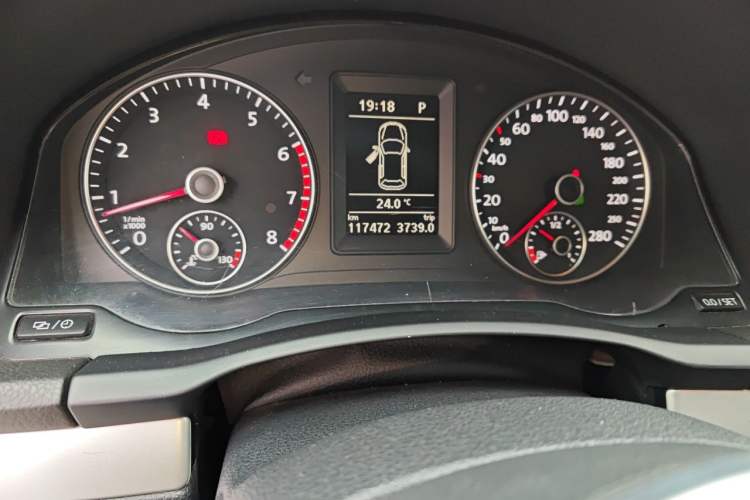Used Volkswagen Scirocco 2011 1.4 TSI Single-Turbo Fashion Edition Odometer Close Up