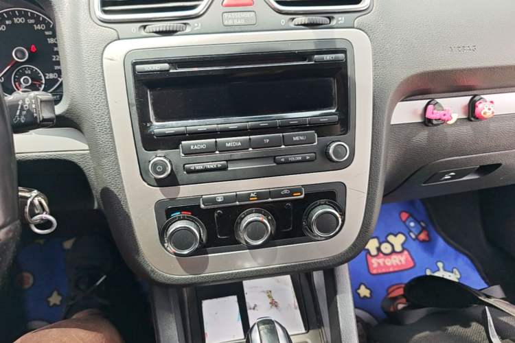 Used Volkswagen Scirocco 2011 1.4 TSI Single-Turbo Fashion Edition Audio And AC Panel