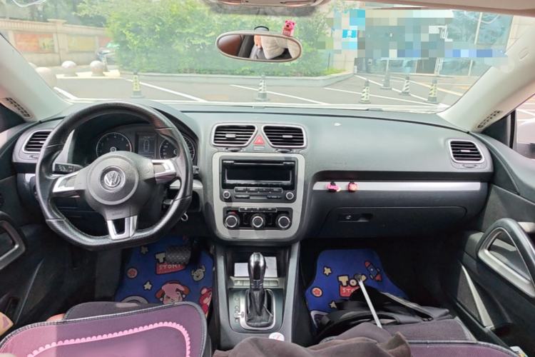 Used Volkswagen Scirocco 2011 1.4 TSI Single-Turbo Fashion Edition Center Console