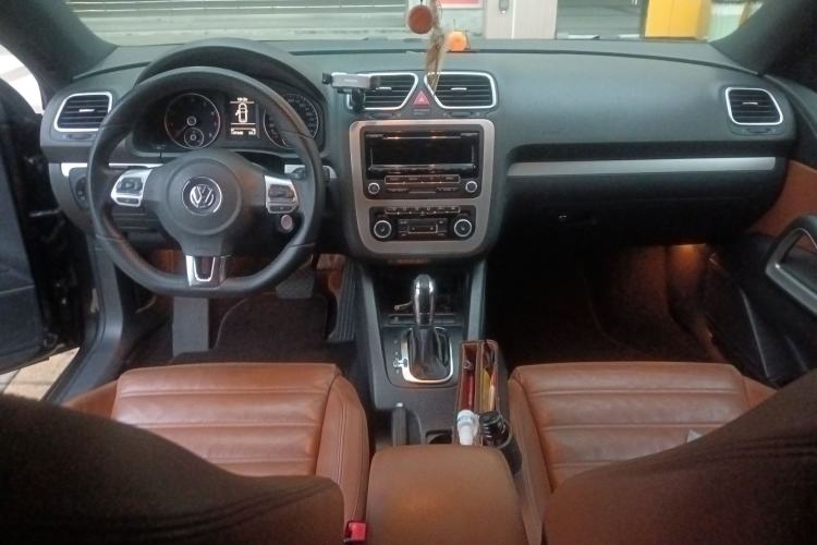 Used Volkswagen Scirocco 2011 2.0 TSI R-Line Center Console