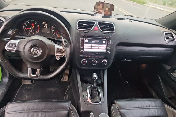 Used Volkswagen Scirocco 2011 2.0 TSI Luxury Edition Center Console