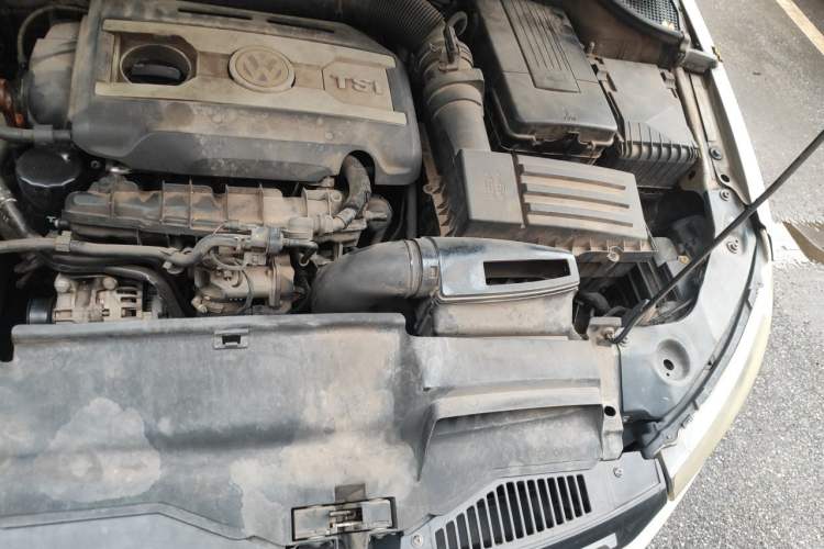 Used Volkswagen Scirocco 2011 2.0 TSI Luxury Edition Engine Bay Left