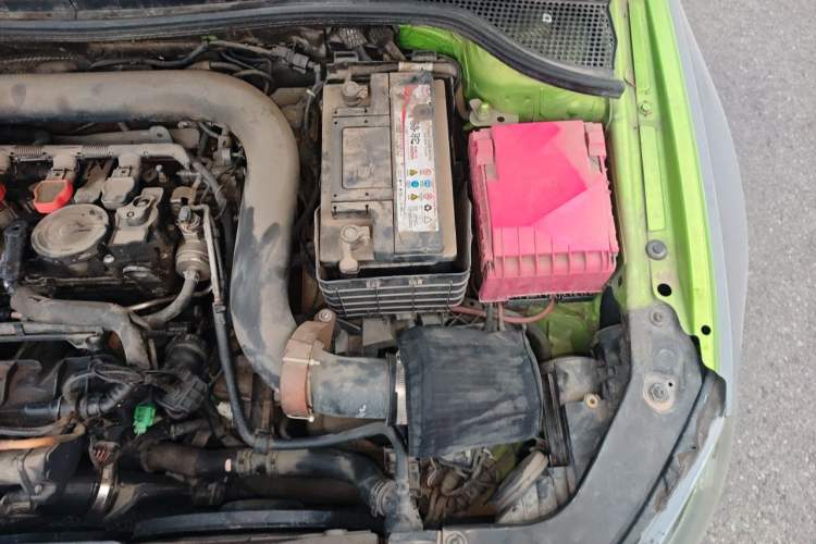 Used Volkswagen Scirocco 2011 2.0 TSI Luxury Edition Engine Bay Left