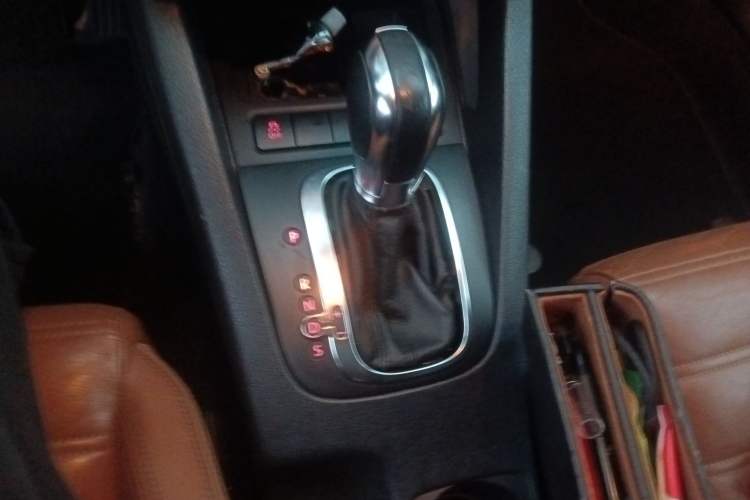 Used Volkswagen Scirocco 2011 2.0 TSI R-Line Gear Lever