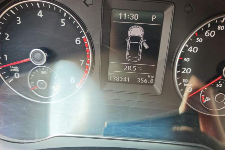 Used Volkswagen Scirocco 2011 1.4 TSI Single-Turbo Fashion Edition Odometer Close Up