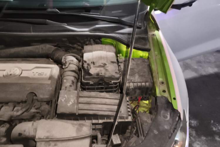 Used Volkswagen Scirocco 2011 2.0 TSI Luxury Edition Engine Bay Left