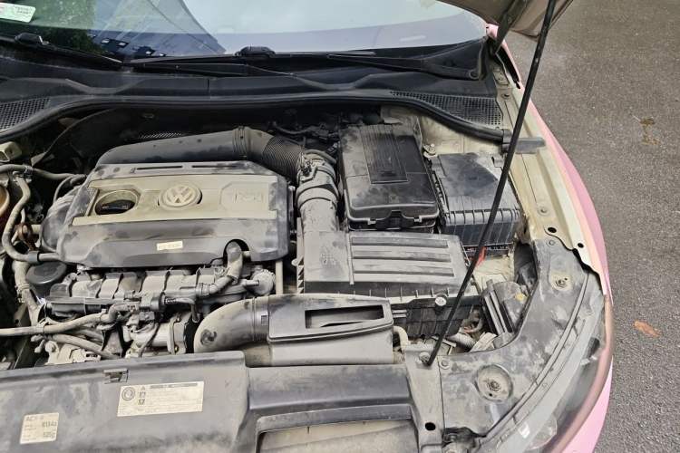 Used Volkswagen Scirocco 2011 2.0 TSI R-Line Engine Bay Left
