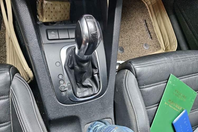 Used Volkswagen Scirocco 2011 2.0 TSI R-Line Gear Lever