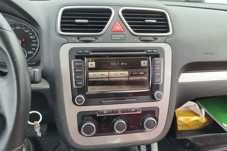 Used Volkswagen Scirocco 2011 1.4 TSI Comfort Edition Audio And AC Panel