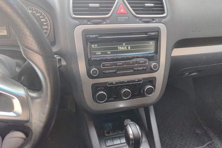 Used Volkswagen Scirocco 2011 1.4 TSI Single-Turbo Fashion Edition Audio And AC Panel