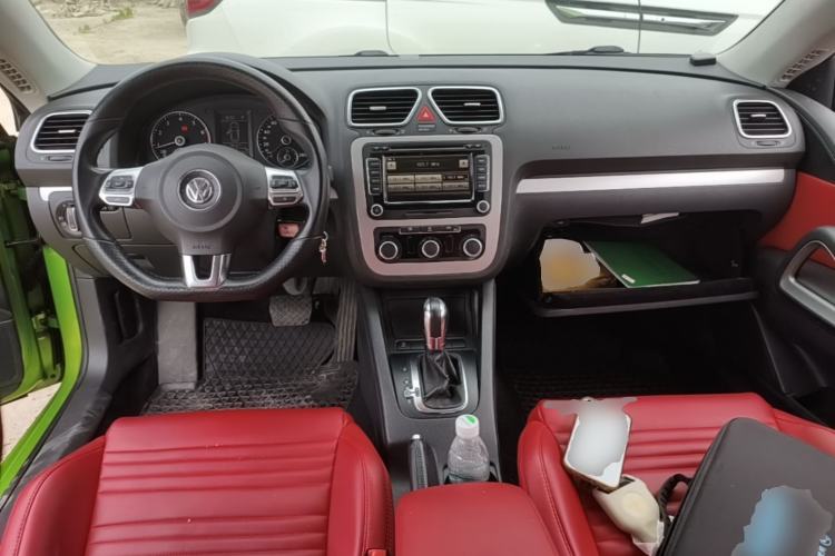 Used Volkswagen Scirocco 2011 1.4 TSI Comfort Edition Center Console