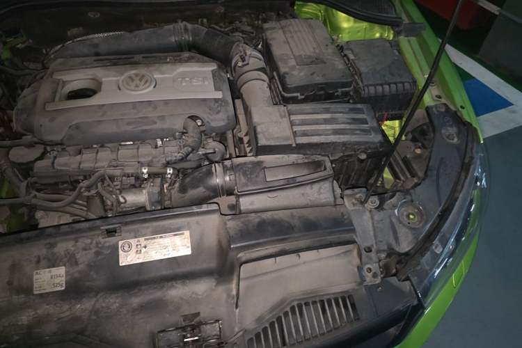 Used Volkswagen Scirocco 2011 2.0 TSI R-Line Engine Bay Left