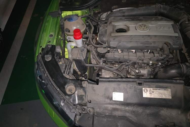 Used Volkswagen Scirocco 2011 2.0 TSI R-Line Engine Bay Right