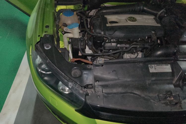Used Volkswagen Scirocco 2011 2.0 TSI Luxury Edition Engine Bay Right