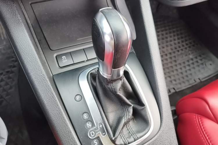 Used Volkswagen Scirocco 2011 1.4 TSI Comfort Edition Gear Lever