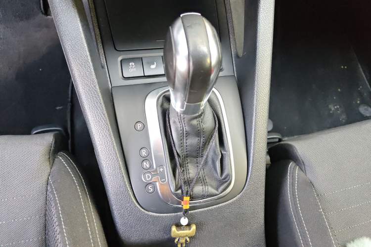 Used Volkswagen Scirocco 2011 1.4 TSI Comfort Edition Gear Lever
