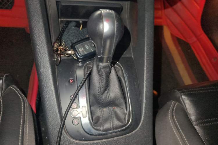 Used Volkswagen Scirocco 2011 2.0 TSI Luxury Edition Gear Lever