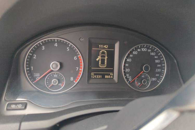 Used Volkswagen Scirocco 2011 1.4 TSI Single-Turbo Fashion Edition Instrument Cluster