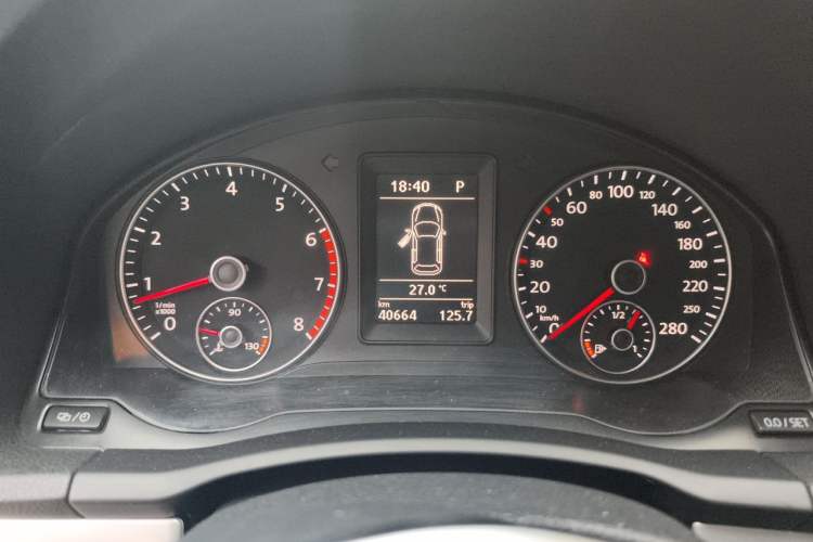 Used Volkswagen Scirocco 2011 1.4 TSI Single-Turbo Fashion Edition Instrument Cluster